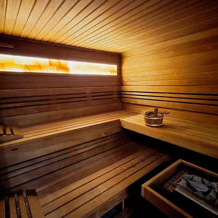 Aspen & Sauna דירה